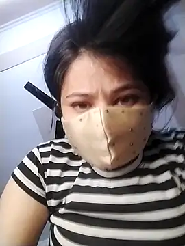 Pari8822 Momentaufnahme des Live-Raums auf Stripchat