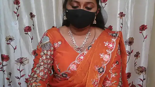 Pavani-Darling live room snapshot on Stripchat