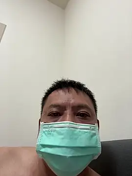 Poik1123 live room snapshot on Stripchat