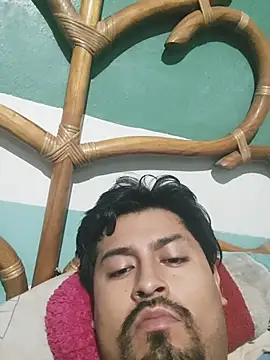 Pollonc1 live room snapshot on Stripchat