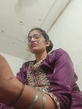 Pooja_shre Momentaufnahme des Live-Raums auf Stripchat