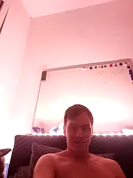 Pornobienchen live room snapshot on Stripchat