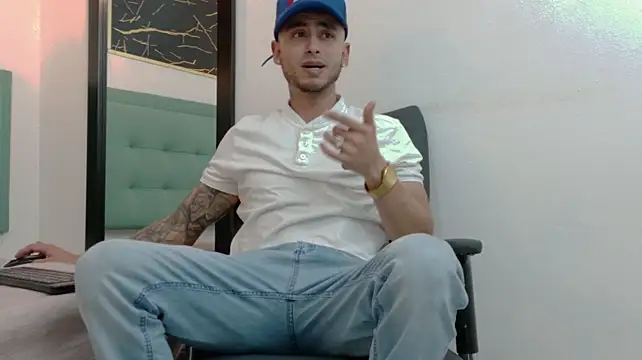 PowerLustX momentopname van live room op Stripchat