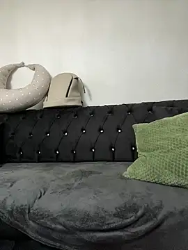 PregnantEmilia captura da sala ao vivo na Stripchat