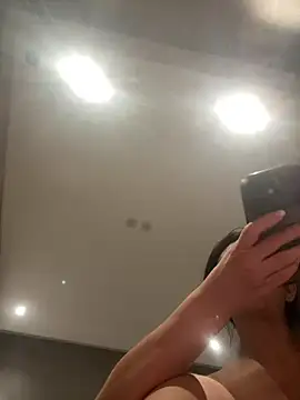 QMQM6 Momentaufnahme des Live-Raums auf Stripchat