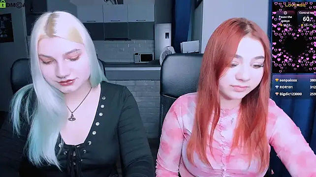 Rada_Kisss Momentaufnahme des Live-Raums auf Stripchat