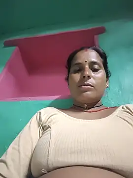 Reena_lodha live room snapshot on Stripchat