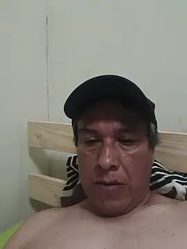 Riki121274 снимок онлайн-комнаты на Stripchat