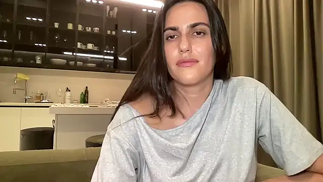 Rineliadi Momentaufnahme des Live-Raums auf Stripchat