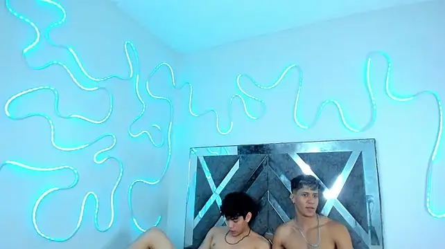 Robertmiller21 live room snapshot on Stripchat