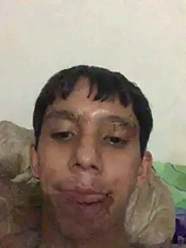 RomanticThomas_08 Momentaufnahme des Live-Raums auf Stripchat
