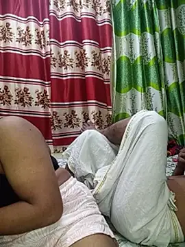 Romentic_Couple live room snapshot on Stripchat