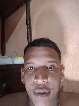Ron_0101 live room snapshot on Stripchat