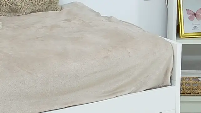 RubyLuxee live room snapshot on Stripchat