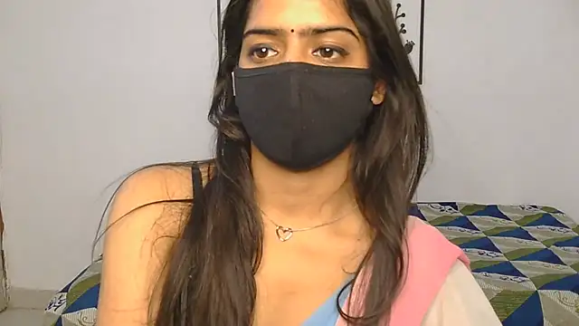 Ruchi-19 Momentaufnahme des Live-Raums auf Stripchat
