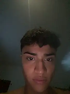 Ryan_levy_xxl captura de la sala en vivo en Stripchat