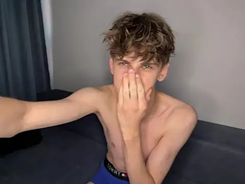 Ryann_Desire снимок онлайн-комнаты на Stripchat