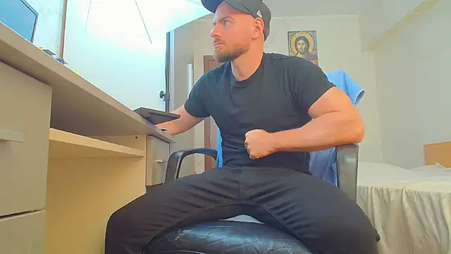 Ryanstone_ live room snapshot on Stripchat