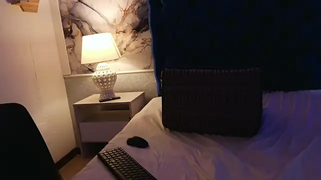 SARA_FLOREZ_ momentopname van live room op Stripchat