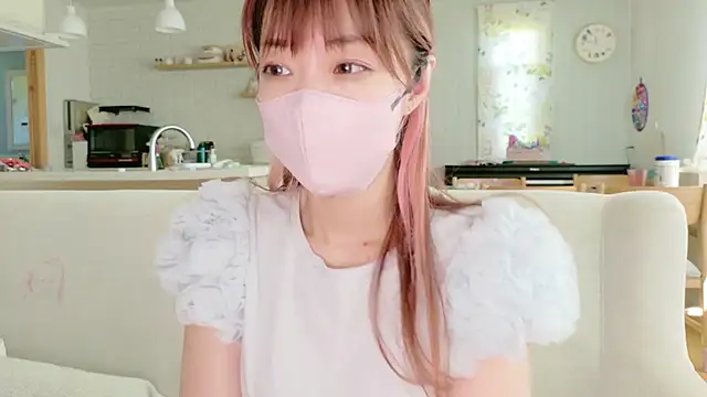 SUZU_1201 снимок онлайн-комнаты на Stripchat