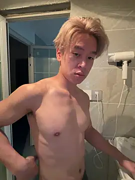 SYT_SSSS live room snapshot on Stripchat