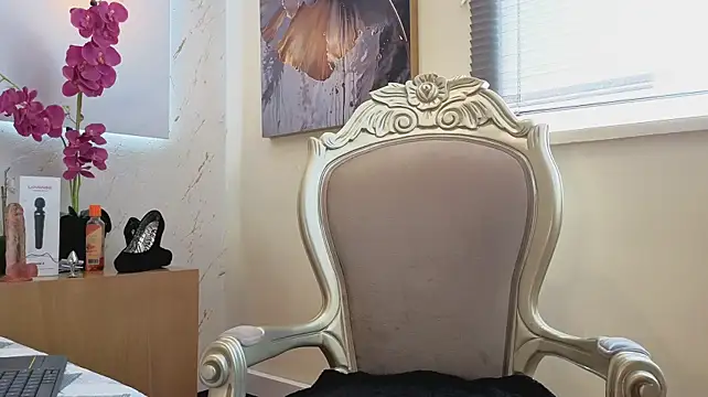 Sam_sweett live room snapshot on Stripchat