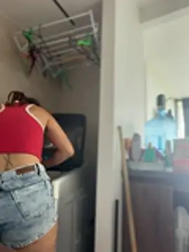 Samantha_bigboobs live room snapshot on Stripchat