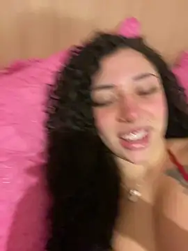 SamillyFontana Momentaufnahme des Live-Raums auf Stripchat