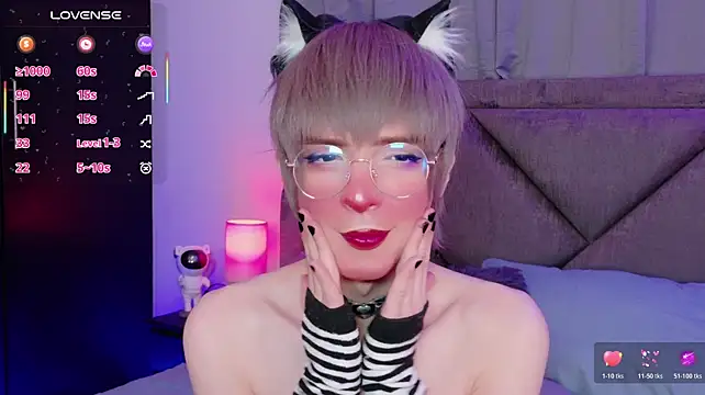 Sammy_Russell live room snapshot on Stripchat