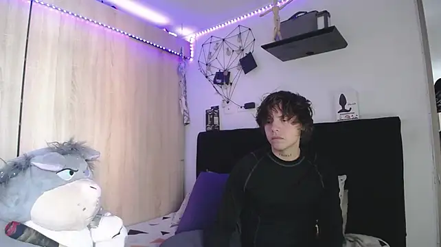Santiago_kiler Momentaufnahme des Live-Raums auf Stripchat