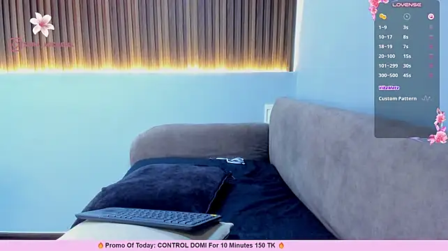 Sara__Michell Momentaufnahme des Live-Raums auf Stripchat