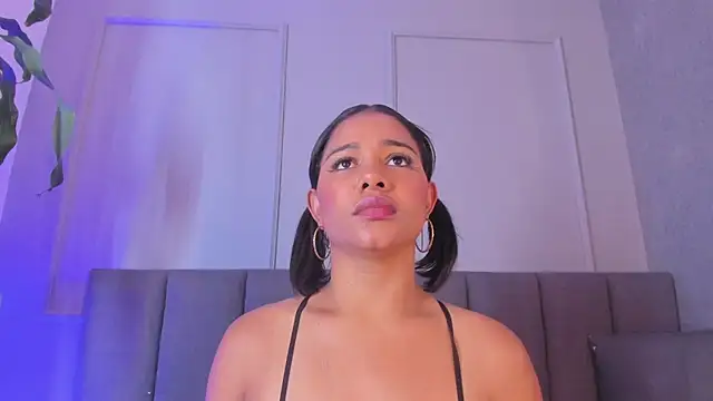 Sasha_Rodriguez captura de la sala en vivo en Stripchat