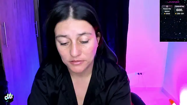 Saskyaa снимок онлайн-комнаты на Stripchat