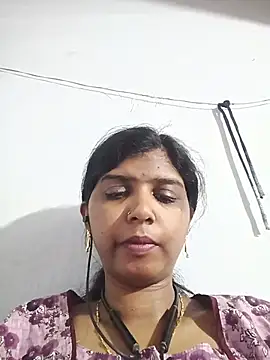 Sathyas01 Momentaufnahme des Live-Raums auf Stripchat