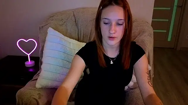 ScarletHazel live room snapshot on Stripchat