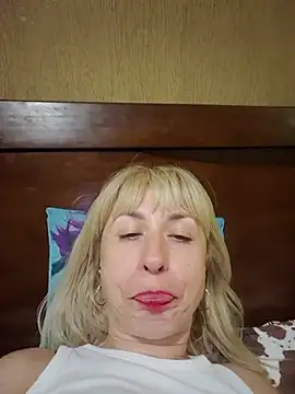 SelinaLovqx captura de la sala en vivo en Stripchat