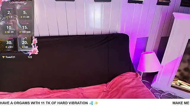 Serena_siren captura de la sala en vivo en Stripchat