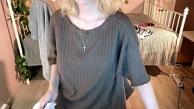 SetsunaRengoku live room snapshot on Stripchat