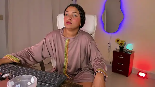ShairaMassu Momentaufnahme des Live-Raums auf Stripchat