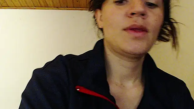 Shanel_Lozano live room snapshot on Stripchat