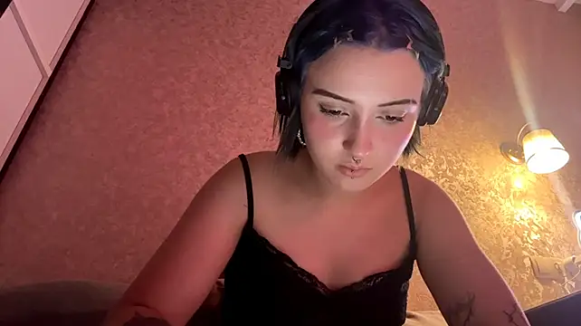 SharikaBabecki Momentaufnahme des Live-Raums auf Stripchat