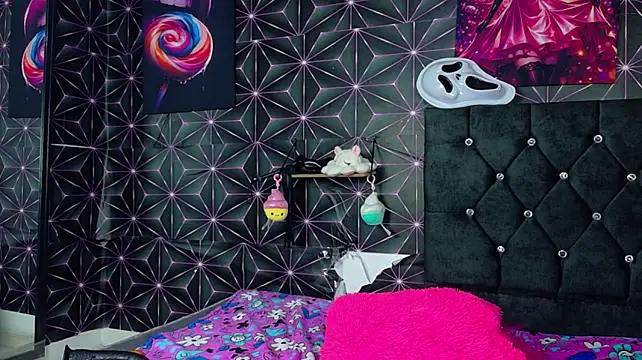Sharlotshh captura da sala ao vivo na Stripchat