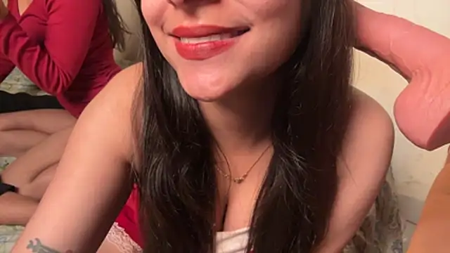 Sheela_oshovadi Momentaufnahme des Live-Raums auf Stripchat