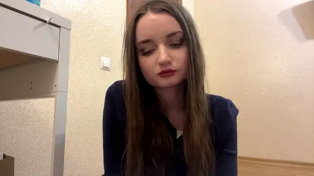 ShennaChiaminto Momentaufnahme des Live-Raums auf Stripchat
