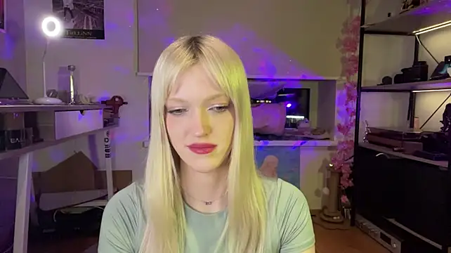 ShoshanaNogueras Momentaufnahme des Live-Raums auf Stripchat