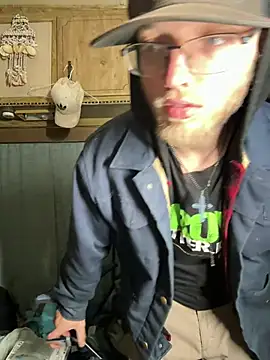 Silusgrai Momentaufnahme des Live-Raums auf Stripchat