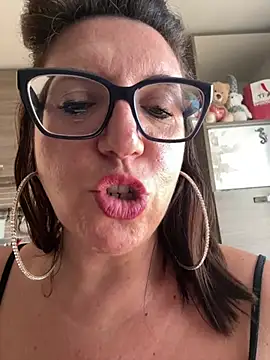 SinfulMarkedQueens momentopname van live room op Stripchat
