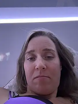 SkyelarsWorld Momentaufnahme des Live-Raums auf Stripchat