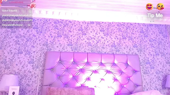 SkylerBloomm Momentaufnahme des Live-Raums auf Stripchat