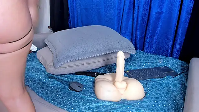 SofiaRivera1 captura de la sala en vivo en Stripchat